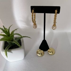 Vintage gold tone with dangling Pearl back post, round metal gold tone clip on